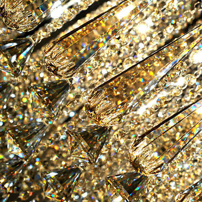 A luz de teto de cristal de vidro Leaded, contemporâneo suspendeu o candelabro decorativo