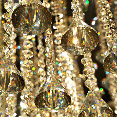 A luz de teto de cristal de vidro Leaded, contemporâneo suspendeu o candelabro decorativo