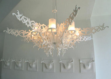 Iluminação branca de madeira de borracha do esplendor dos candelabros da mansão para casas de campo/hotéis luxuosos