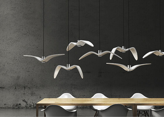 Suspensão bonita de Nightbirds que ilumina a forma branca pura dos pássaros da iluminação do diodo emissor de luz do acrílico