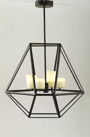 O interior de vidro da vela conduziu luzes do candelabro, lâmpada de pendente preta larga da gaiola de ferro