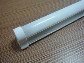 Luz do tubo do diodo emissor de luz do pé T8 da eficiência elevada 18W 2000LM RA90 4 com a cópia da etiqueta do OEM